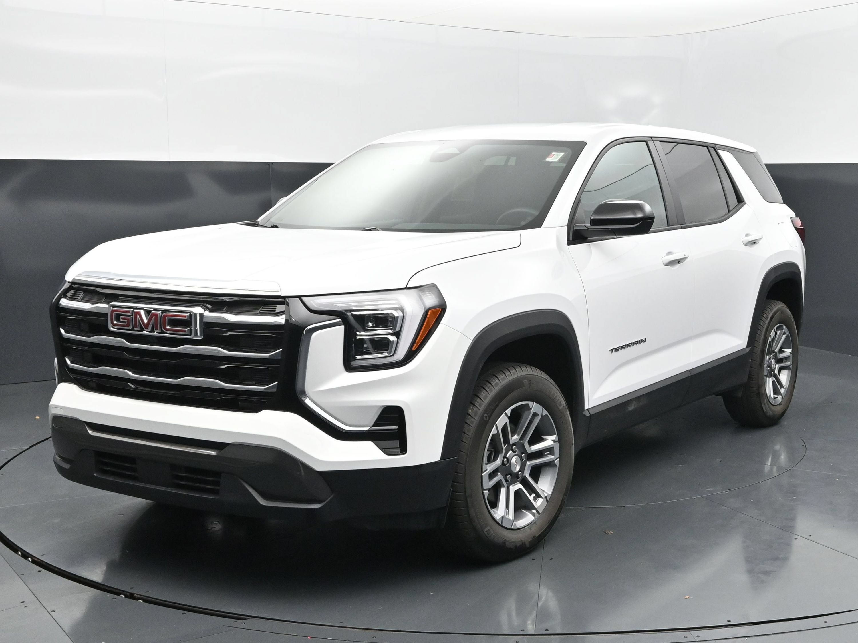 Used 2026 GMC Terrain Elevation FWD image 1