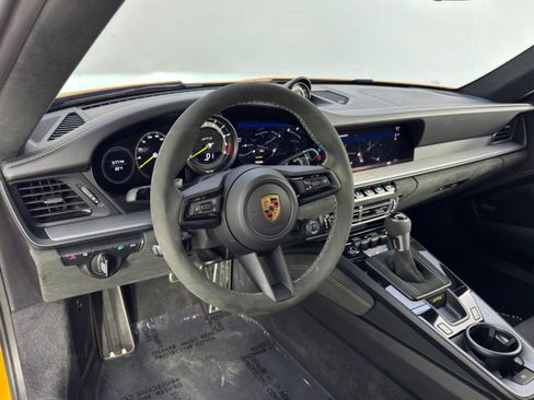 Used 2022 Porsche 911 GT3 image 12