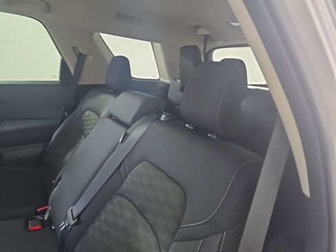 Used 2025 Nissan Pathfinder S image 13