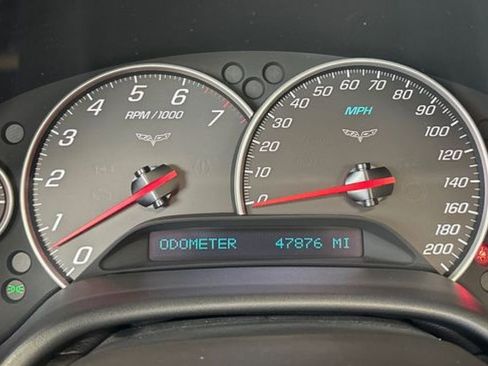 Used 2006 Chevrolet Corvette Coupe w/ Preferred Equipment Group RWD image 43