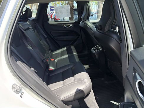Certified 2023 Volvo XC60 B5 Ultimate w/ Climate Package AWD/4WD image 24