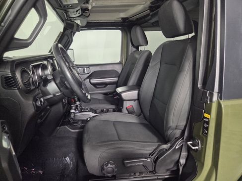 Used 2021 Jeep Wrangler Sport AWD/4WD image 12