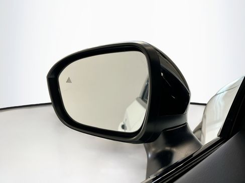 Used 2024 Nissan Ariya AWD image 16