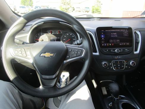 Used 2024 Chevrolet Malibu LT FWD image 26