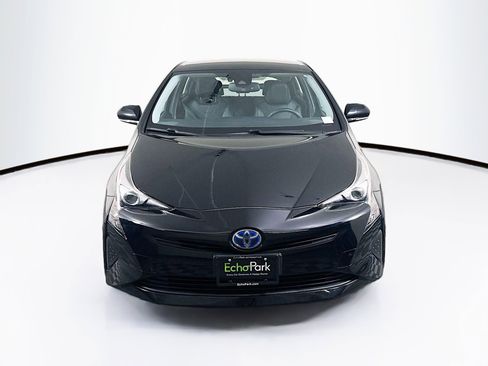 Used 2017 Toyota Prius Four image 2