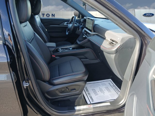 Certified 2025 Ford Explorer ST-Line AWD/4WD image 15