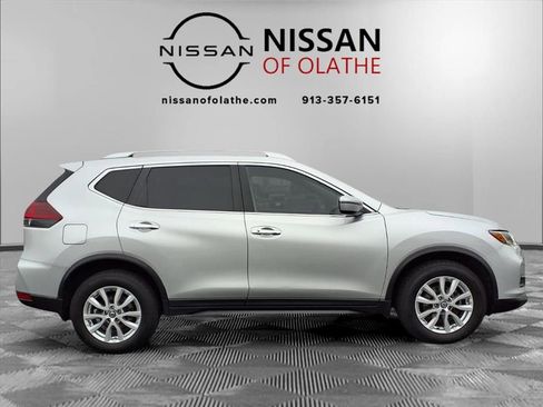Used 2020 Nissan Rogue SV image 31