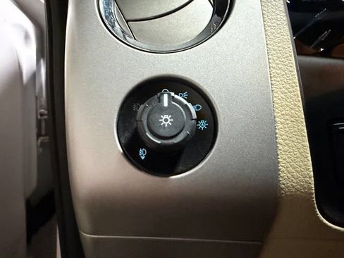 Used 2016 Ford Expedition XLT AWD/4WD image 37