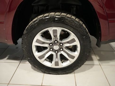 Used 2019 RAM 1500 Limited image 10