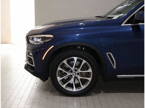 Used 2021 BMW X5 xDrive45e w/ Premium Package AWD/4WD image 4