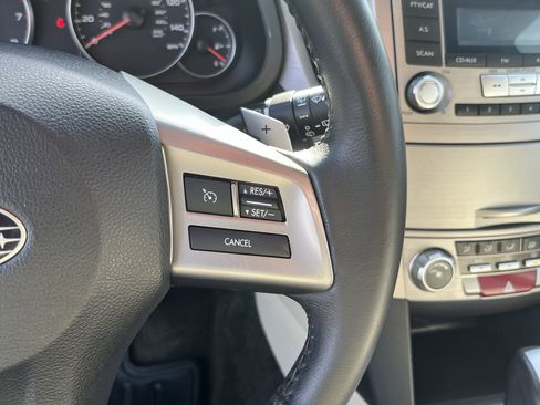 Used 2013 Subaru Outback 2.5i Premium w/ All-Weather Pkg image 19