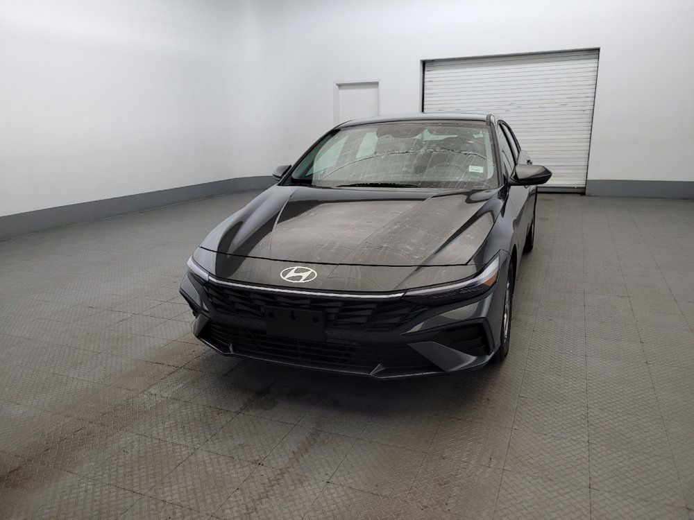 Used 2025 Hyundai Elantra SE FWD image 15