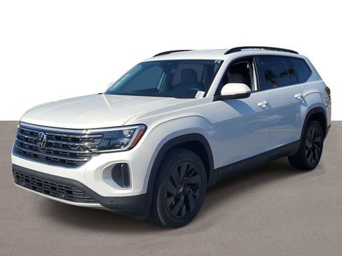 New 2026 Volkswagen Atlas SE FWD image 2