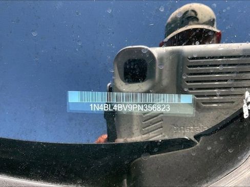 Used 2023 Nissan Altima 2.5 S FWD image 19