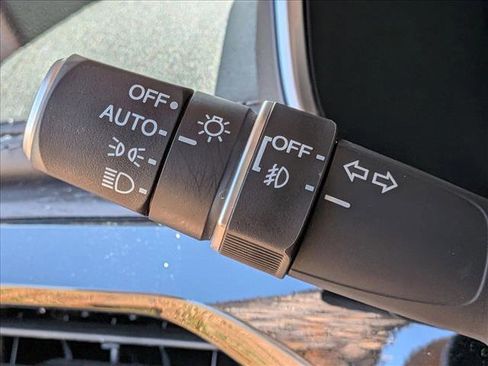 Used 2023 Acura MDX SH-AWD w/ Advance Package image 9