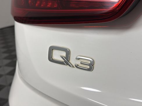 Used 2018 Audi Q3 2.0T Premium FWD image 27