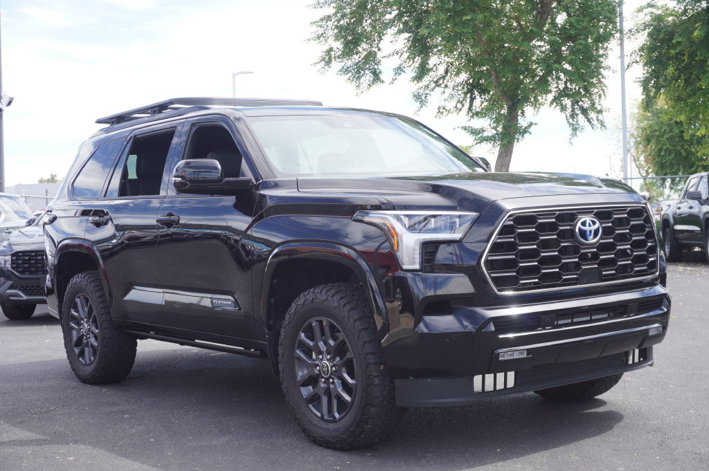 Used 2023 Toyota Sequoia Platinum AWD/4WD image 4