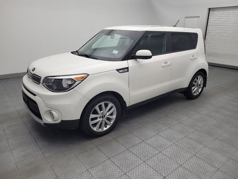 Used 2019 Kia Soul + FWD image 2