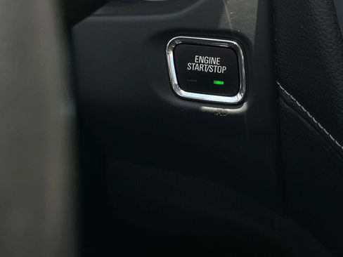 Used 2023 GMC Acadia SLT FWD image 16