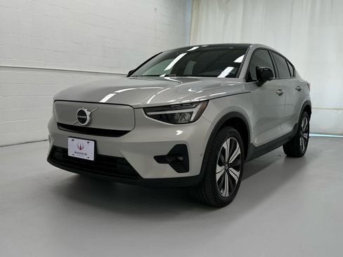 Used 2023 Volvo C40 P8 Recharge Plus image 4