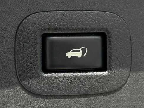 Used 2017 Nissan Armada Platinum w/ Captain Seat Package image 24