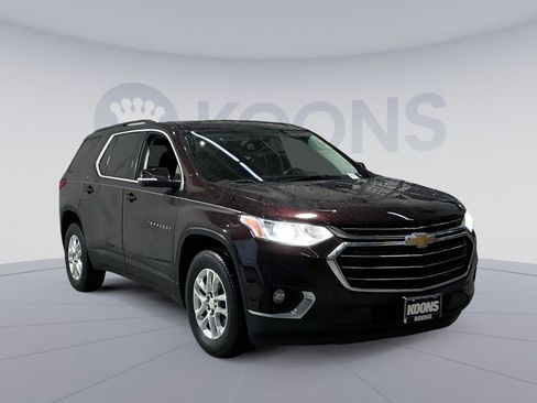 Used 2021 Chevrolet Traverse LT image 18
