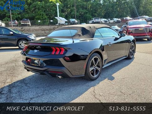 Used 2025 Ford Mustang Premium RWD image 5