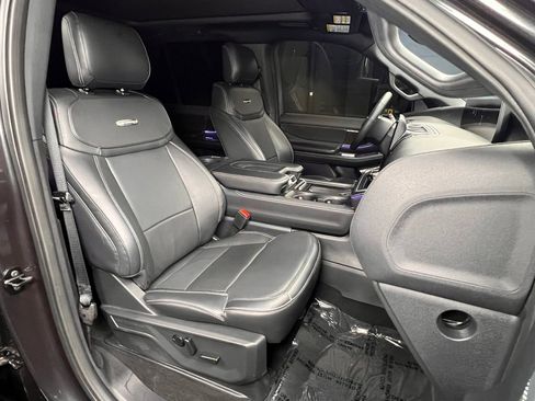 Used 2025 Ford Expedition Max Platinum w/ Stealth Performance Package AWD/4WD image 7