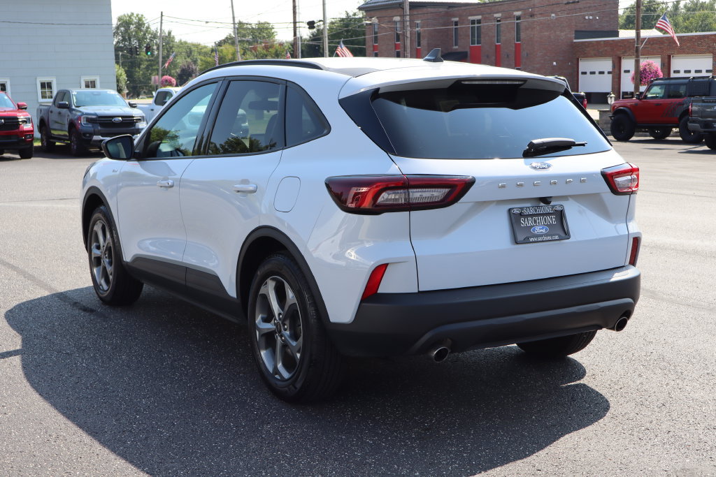 Used 2026 Ford Escape ST-Line FWD image 17