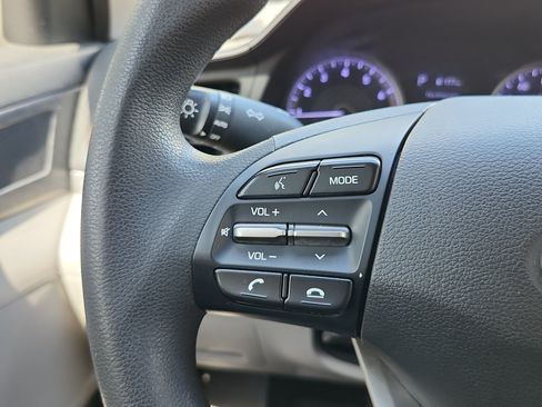 Used 2020 Hyundai Elantra SEL FWD image 14