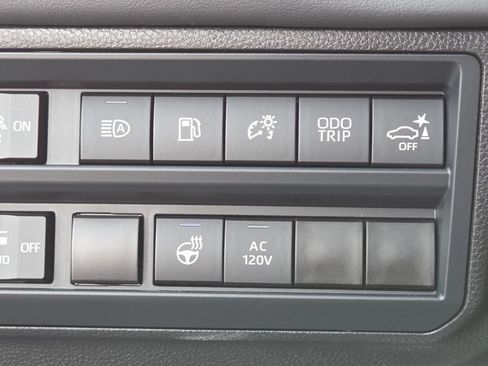 Used 2026 Toyota Sequoia Platinum AWD/4WD image 33
