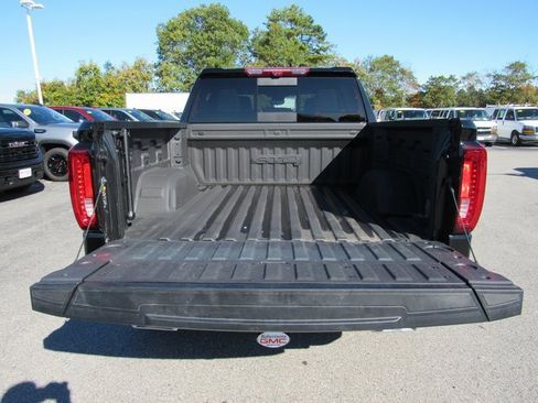 Used 2024 GMC Sierra 1500 AT4 w/ Technology Package image 29