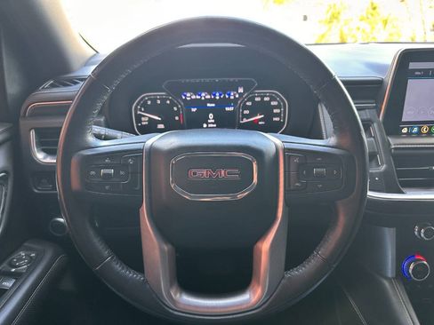Used 2021 GMC Yukon XL SLT AWD/4WD image 15