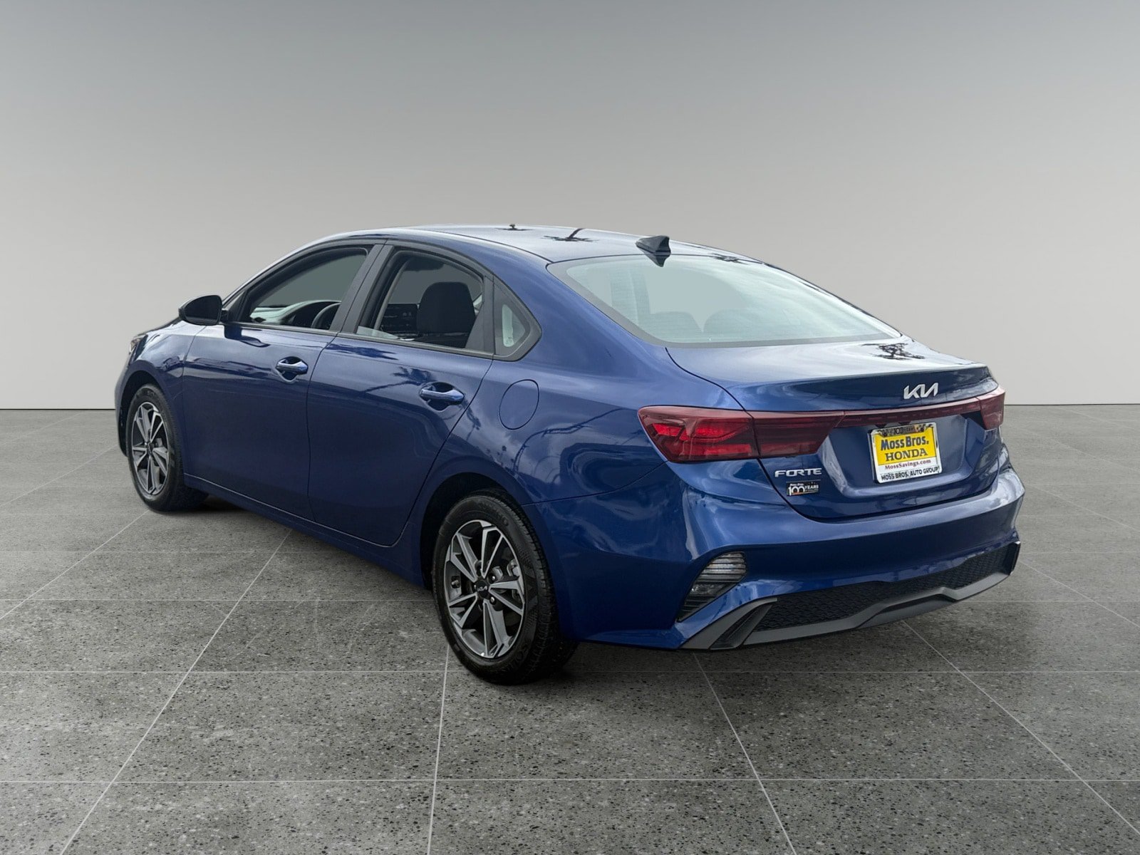 Used 2023 Kia Forte LXS FWD image 3