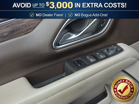 Used 2021 Chevrolet Tahoe Z71 w/ Luxury Package AWD/4WD image 16