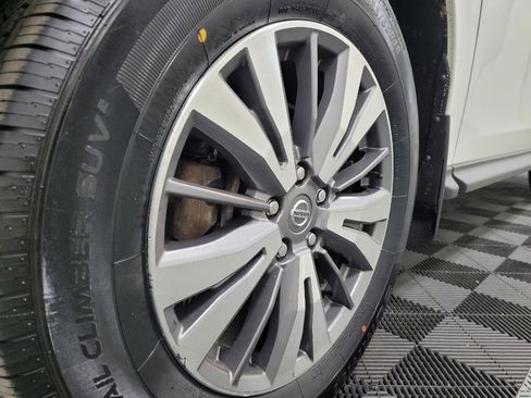 Used 2020 Nissan Pathfinder S AWD/4WD image 31