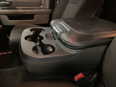Used 2020 RAM 1500 Warlock RWD image 32