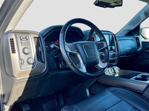 Used 2018 GMC Sierra 1500 Denali w/ Denali Ultimate Package image 10