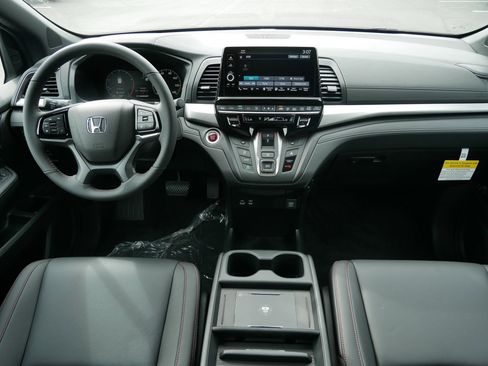 New 2026 Honda Odyssey Sport-L image 10