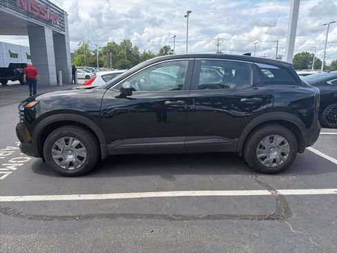 Used 2026 Nissan Kicks S FWD image 3