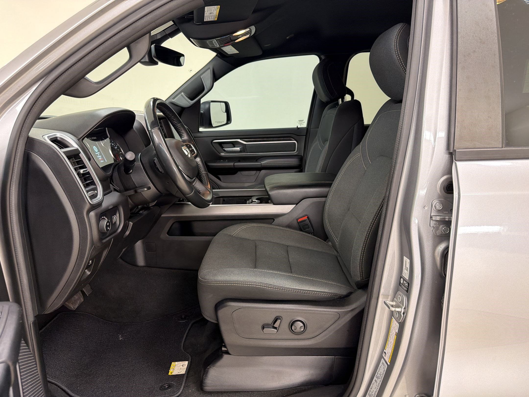 Used 2023 RAM 1500 Lone Star AWD/4WD image 5
