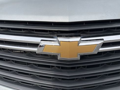 Used 2023 Chevrolet Traverse LS w/ Safety Package image 28