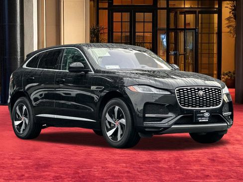 Used 2021 Jaguar F-PACE S image 8