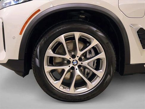 Used 2026 BMW X5 xDrive50e AWD/4WD image 10