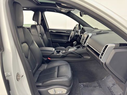 Used 2014 Porsche Cayenne image 15