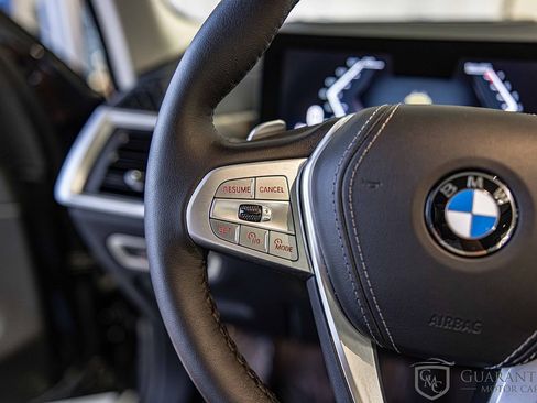 Used 2025 BMW X7 xDrive40i w/ Premium Package image 29
