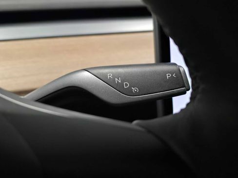 Used 2022 Tesla Model 3 image 34