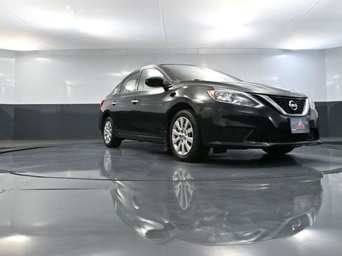 Used 2018 Nissan Sentra S image 45