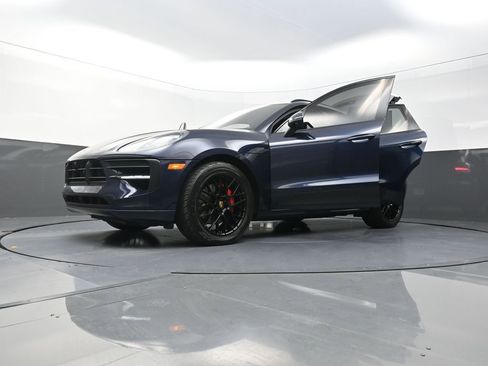 Used 2021 Porsche Macan GTS AWD/4WD image 33