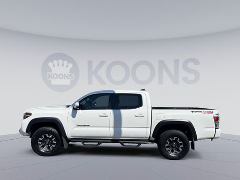 Used 2023 Toyota Tacoma TRD Off-Road w/ Technology Package AWD/4WD image 2